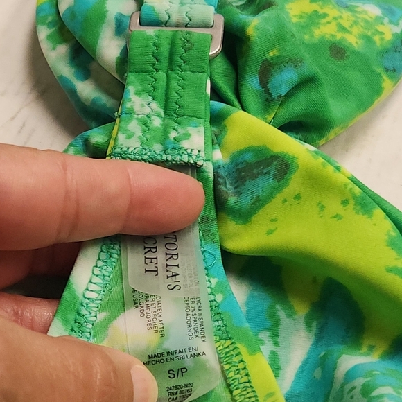 Victoria's Secrets Vintage Green Abstract Bandeau Twist Bikini Size S - Picture 6 of 11